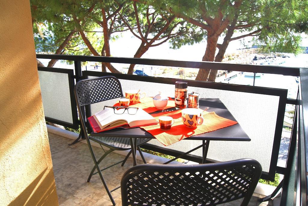 Apartamento La Terrazza Tra Pini E Mare San Bartolomeo Al Mare Habitación foto